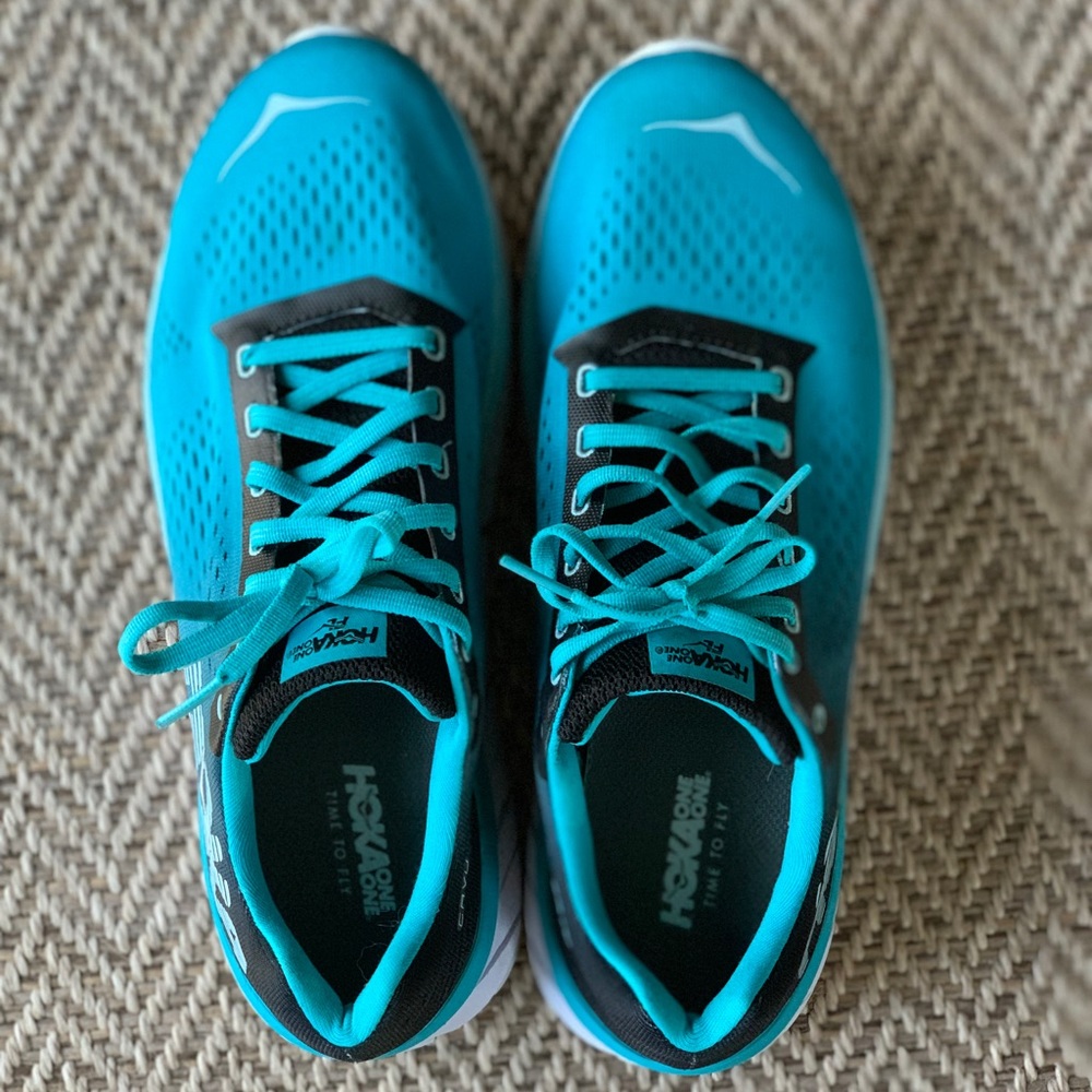 Hoka One One Cavu running shoes, size women’s 9, teal/black